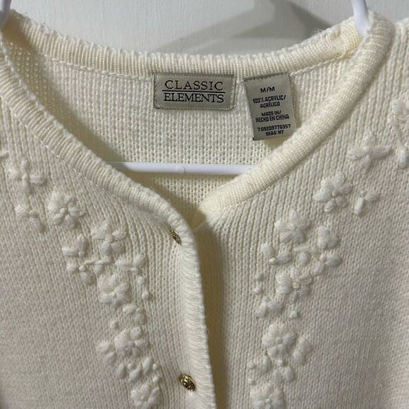 Vintage Women's Cream Sweater - Picture 3 of 4
